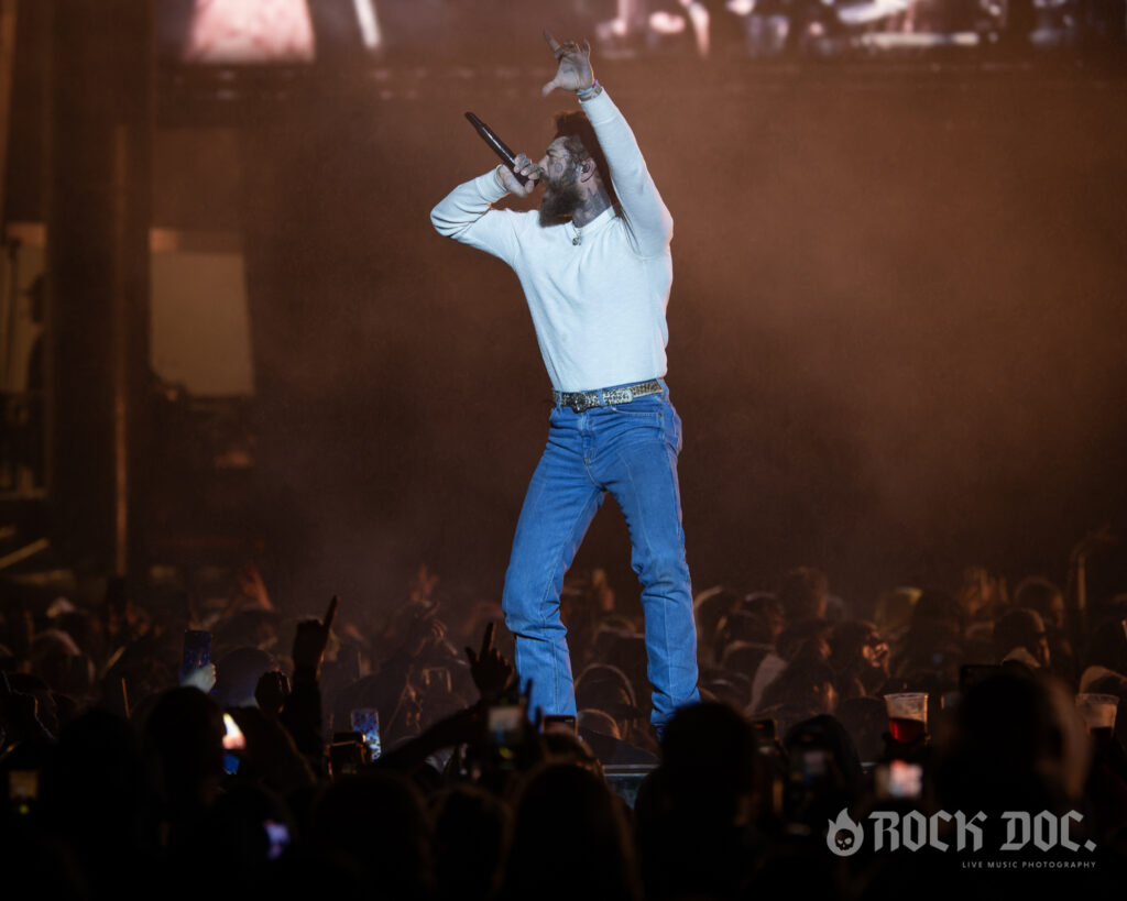 Post Malone's Rain-Soaked Big Ass Stadium Tour at Hersheypark Stadium ...